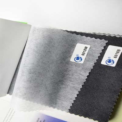 Aktivkohlenstoff Filterstoff aus nicht gewebten Fasern 40 g/m 45 g/m 50 g/m zur Geruchsbekämpfung
